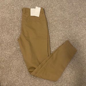 Skinny Beige pants NWT